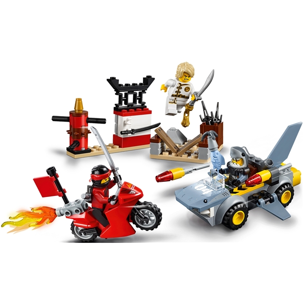 10739 LEGO Juniors Hajattack (Bild 4 av 7)