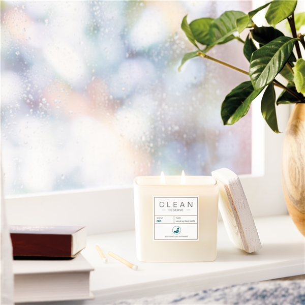 Clean Space Rain Scented Candle (Bild 2 av 3)