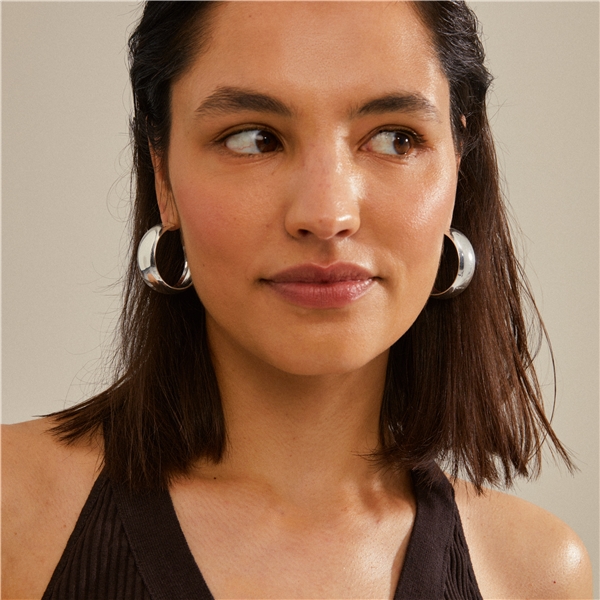 28241-6023 NAIA Mega Chunky Silver Hoops (Bild 2 av 3)