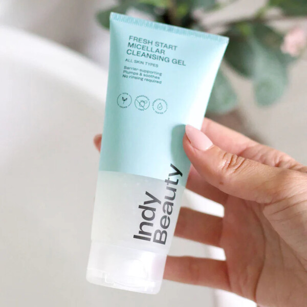 Indy Beauty Fresh Start Micellar Cleansing Gel (Bild 2 av 3)