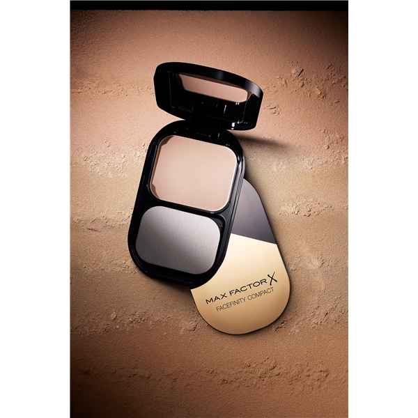 Facefinity Compact Foundation (Bild 5 av 5)