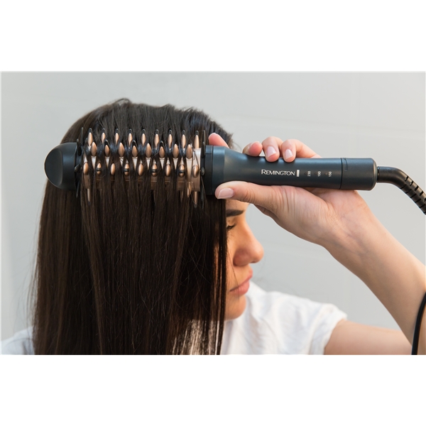 CB7A138 Volume & Straight Brush (Bild 2 av 4)