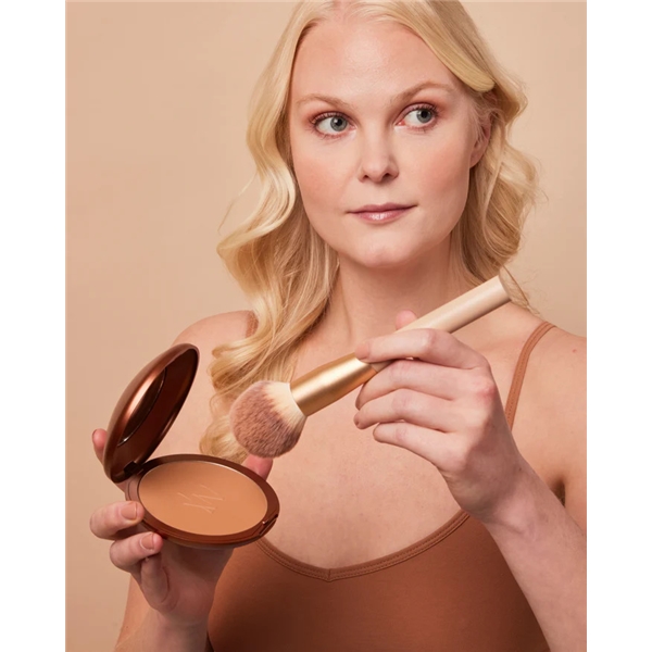 Ida Warg Silk Bronzer (Bild 2 av 4)