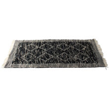 Matta - Diamond 52 x 130 cm. Svart/Vit