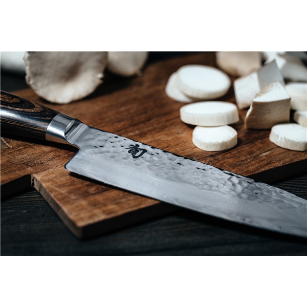 KAI Shun Premier Tim Mälzer Santoku (Bild 3 av 3)