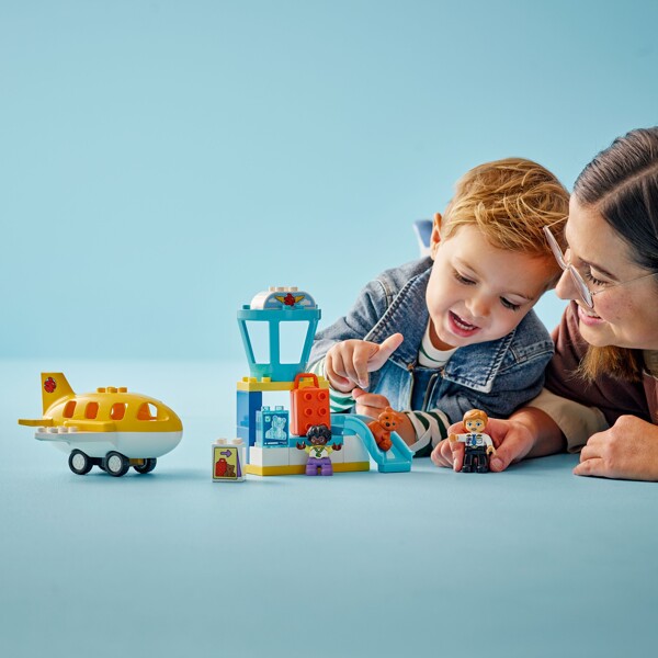 10443 LEGO Duplo Första Gången på Flygplatsen (Bild 5 av 6)