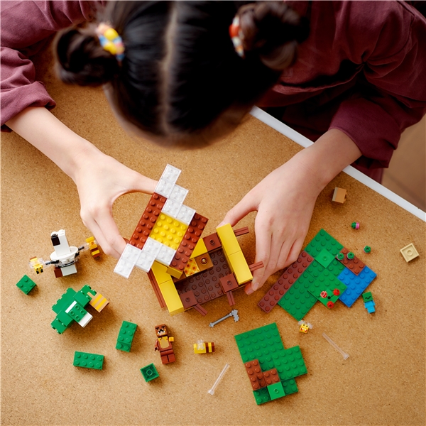 21241 LEGO Minecraft Bistugan (Bild 4 av 6)
