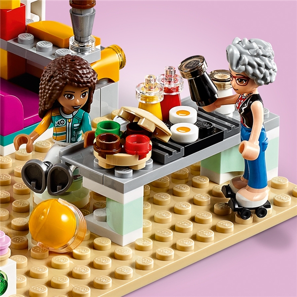 41349 LEGO Friends Restaurang (Bild 4 av 4)