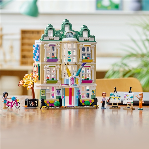 41711 LEGO Friends Emmas Konstskola (Bild 8 av 8)