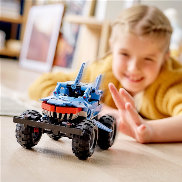 42134 LEGO Technic Monster Jam Megalodon (Bild 5 av 6)