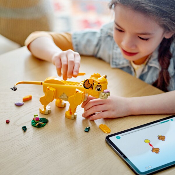 43243 LEGO Disney Lejonungen Simba (Bild 4 av 7)