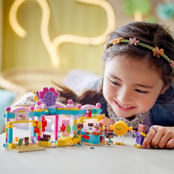 42649 LEGO Friends Heartlake Citys Godisaffär (Bild 5 av 6)