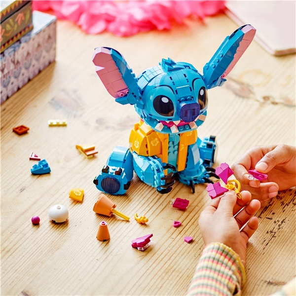 43249 LEGO Disney Stitch (Bild 4 av 6)