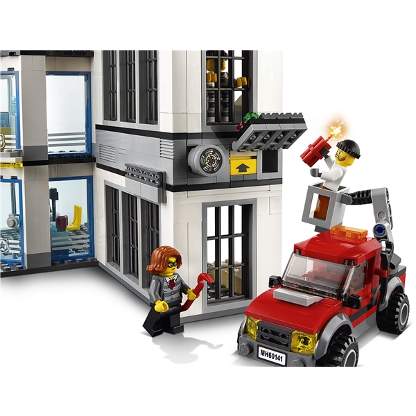 60141 LEGO City Polisstation (Bild 7 av 9)
