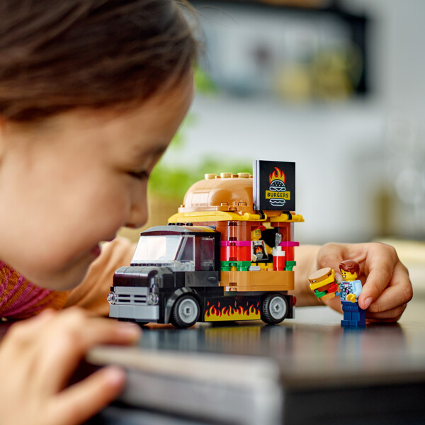 60404 LEGO City Hamburgerbil (Bild 5 av 6)