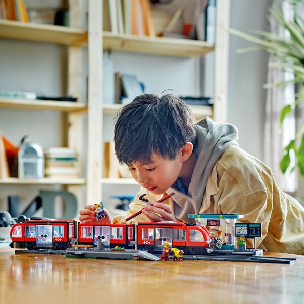 60423 LEGO City Spårvagn och Station (Bild 5 av 5)