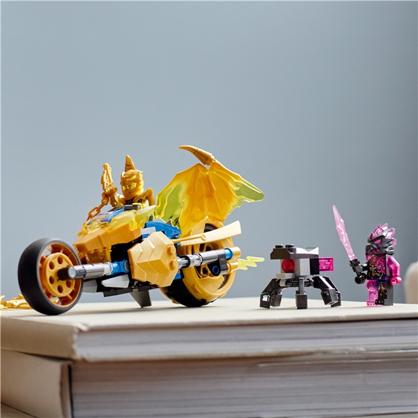71768 LEGO Ninjago Jays Gyllene Drakmotorcykel (Bild 6 av 6)