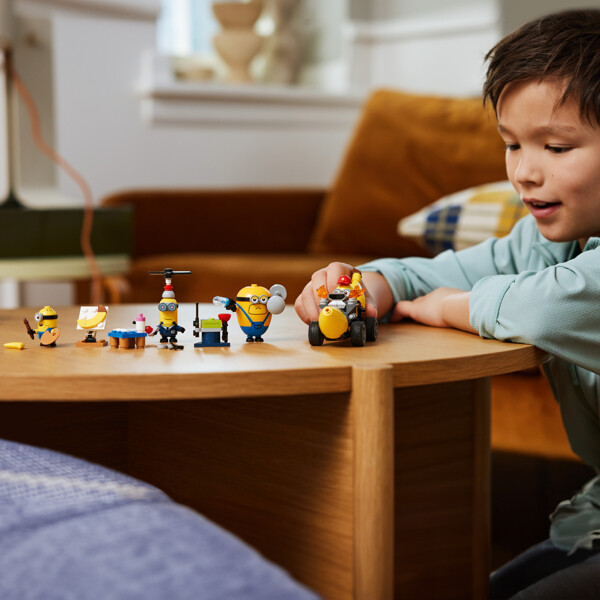 75580 LEGO Minioner & Bananbil (Bild 6 av 7)