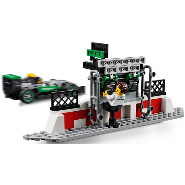 75883 LEGO Speed Champions MERCEDES PETRONAS (Bild 4 av 8)