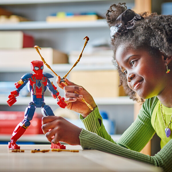 76298 LEGO Marvel Byggfigur Iron Spider-Man (Bild 4 av 6)