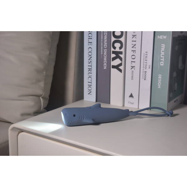 Carlo Baby LED-Ficklampa Shark (Bild 2 av 2)