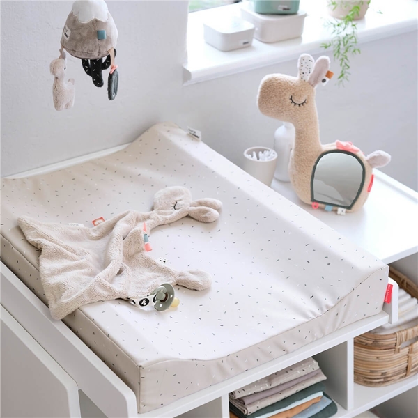 Done By Deer Changing Pad Confetti Sand (Bild 2 av 3)