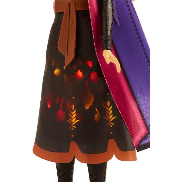 Disney Frozen 2 Light Up Fashion Doll Anna (Bild 4 av 4)