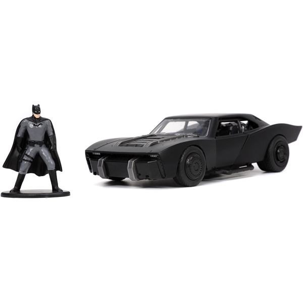 Batman Figur med 2022 Batmobile 1:32 (Bild 1 av 4)
