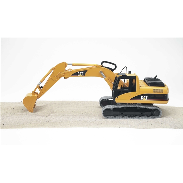 Bruder 2438 CAT Grävmaskin m Larvfötter (Bild 2 av 5)