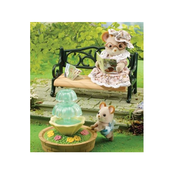 Sylvanian Families Bench & Fountain