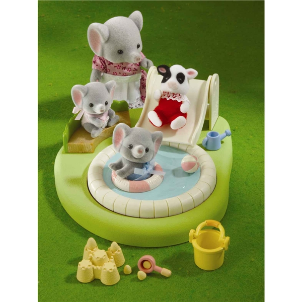 Sylvanian Families Sandpit & Paddling Pool (Bild 2 av 2)
