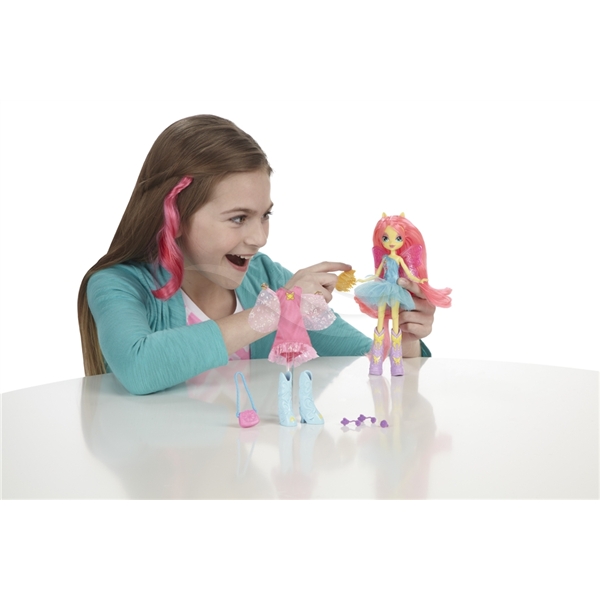 Equestria Girls Fluttershy (Bild 4 av 4)