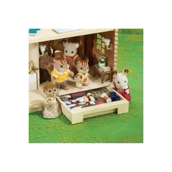 Sylvanian Families Larchwood Lodge (Bild 2 av 4)