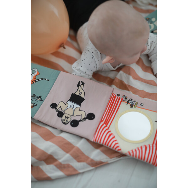 Pippi Cirkus Prasselbok (Bild 4 av 6)