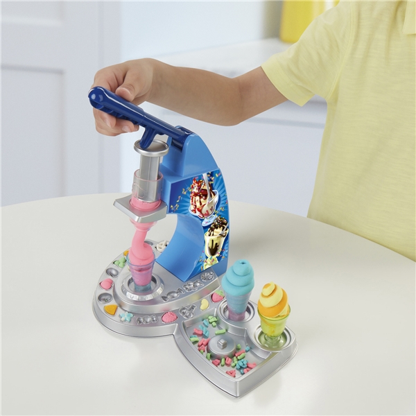 Play-Doh Drizzy Ice Cream Playset (Bild 4 av 7)
