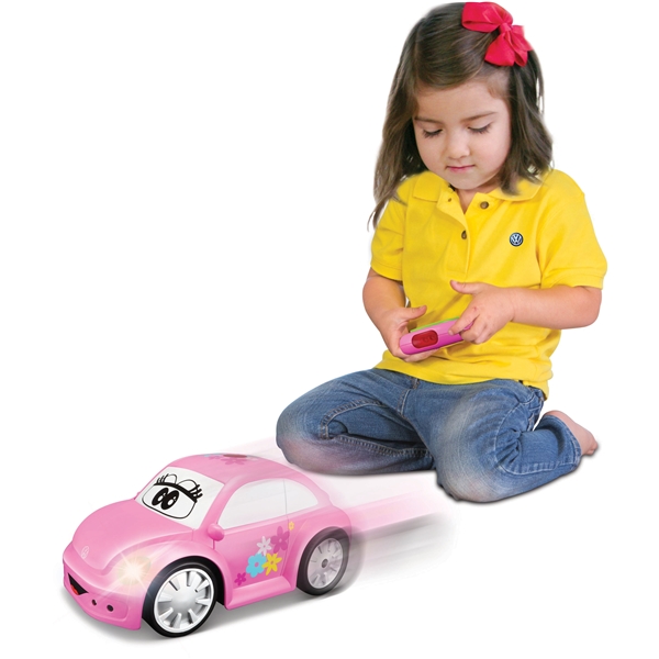 BB Junior Volkswagen Easy Play RC Pink (Bild 4 av 6)